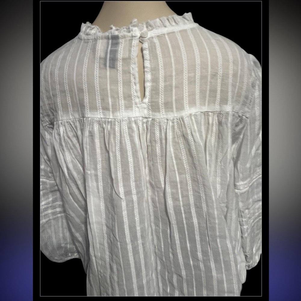 Universal Thread White Textured Blouse - Picture 7 of 12